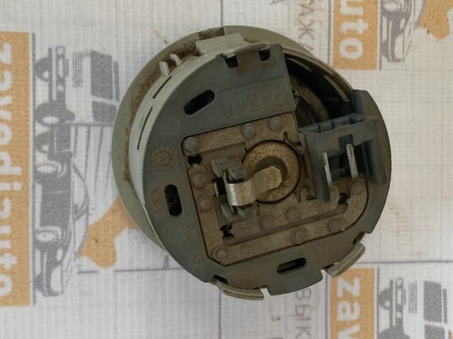 Фонарь салона (плафон) Iveco Stralis  41221111