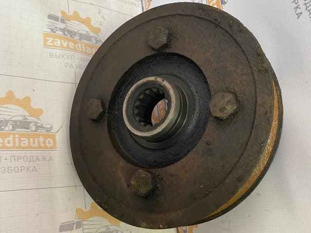 Ступица привода вискомуфты в сборе с шкивом двигателя D2876 MAN TGA