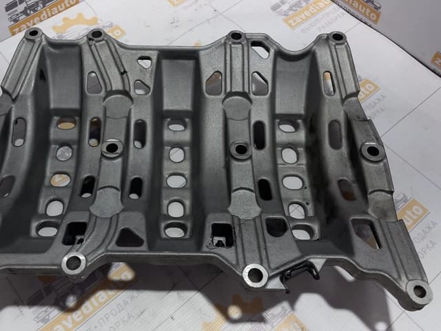 Маслоотражатель Range Rover Velar G4D3-6C800-AD