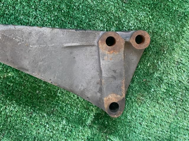 Кронштейн компрессора кондиционера DAF 1279213