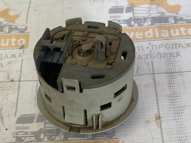 Фонарь салона (плафон) Iveco Stralis  41221111