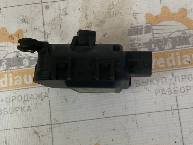Моторчик заслонки печки Iveco Stralis 0132801143