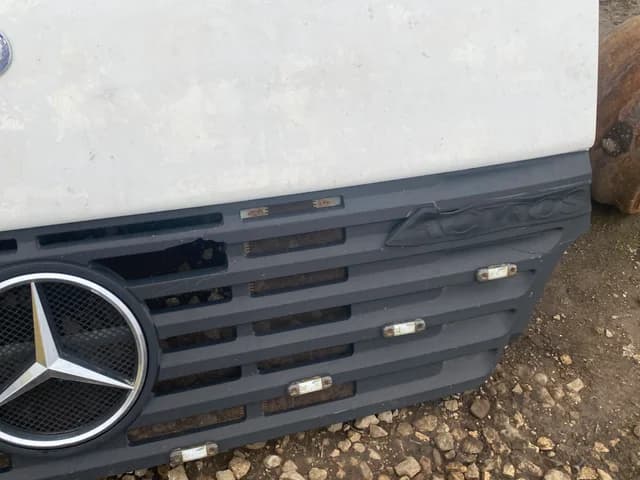 Капот mercedes actros